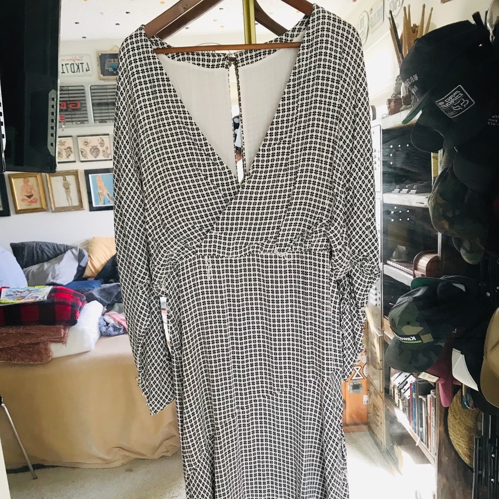 ✨🌸FREE PEOPLE black and white long dress